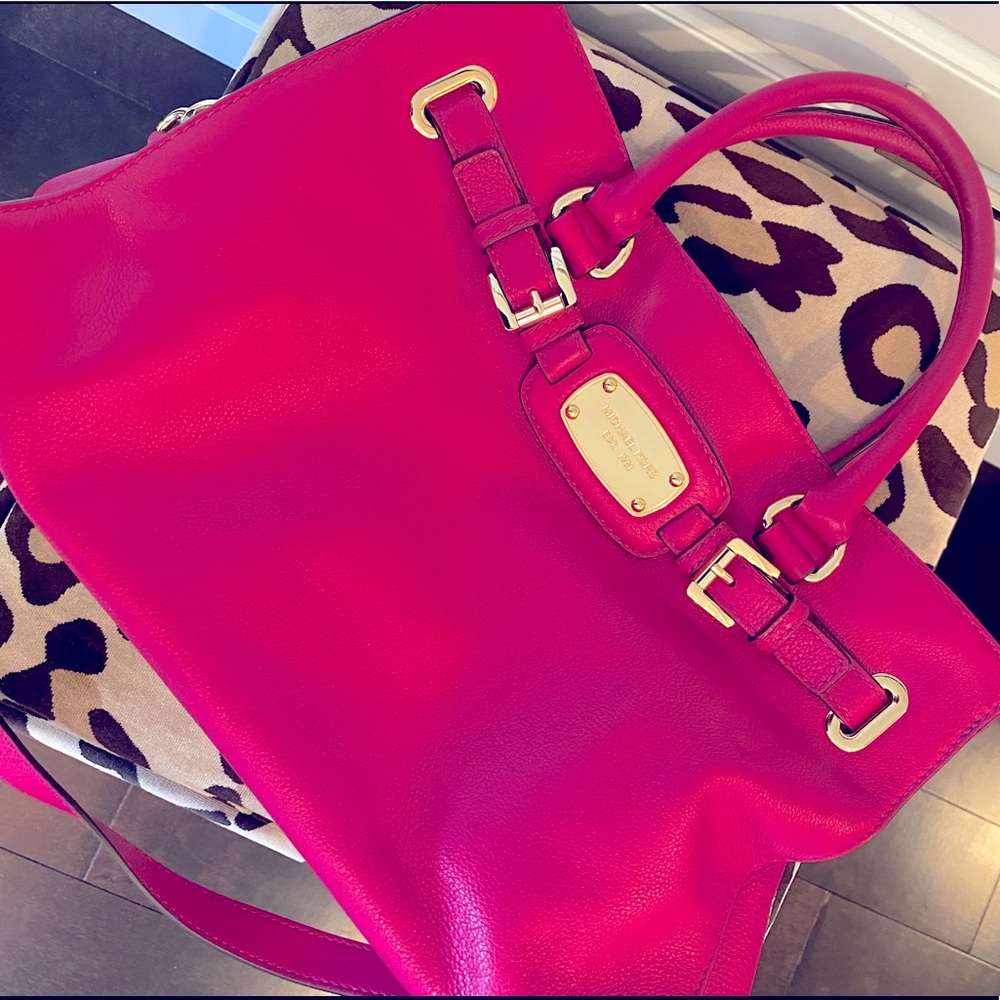 SOLD 👛 Michael Kors Large Hot Pink Tote Authentic